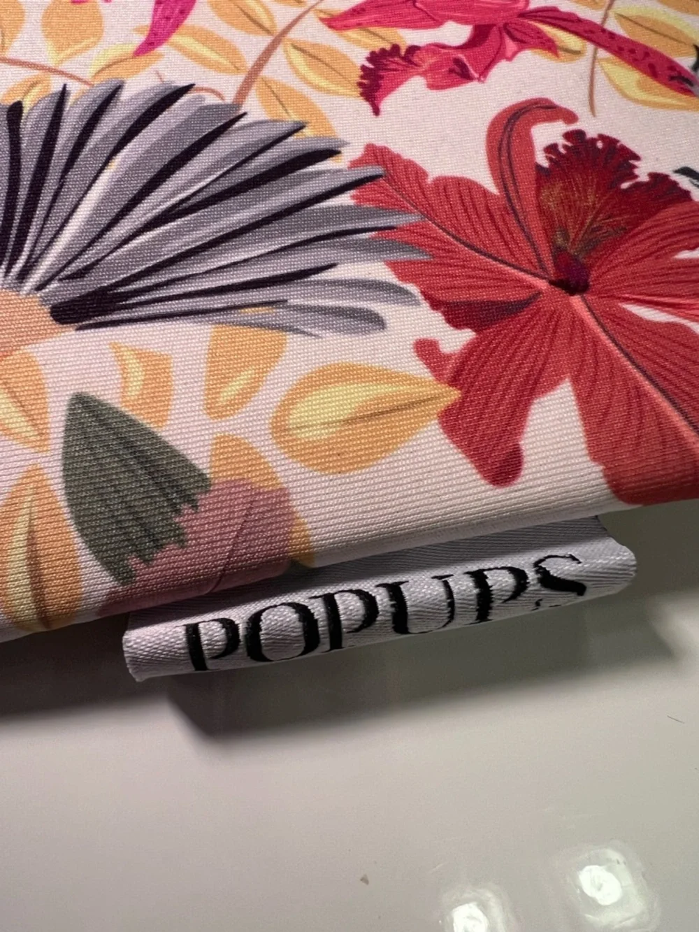 Popups Floral Computer Sleeve Bag Carrier Neoprene 11”x15” Zips Close